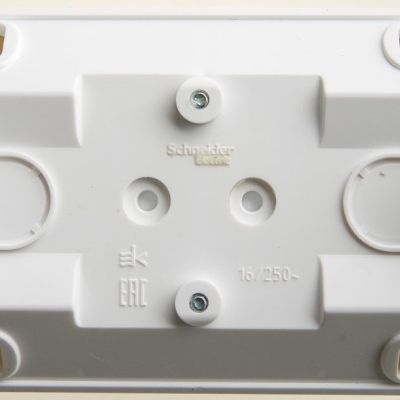 Розетка угловая 2-м ОП Этюд 16А IP20 250В с заземл. защ. шторки бел. SE PA16-108B